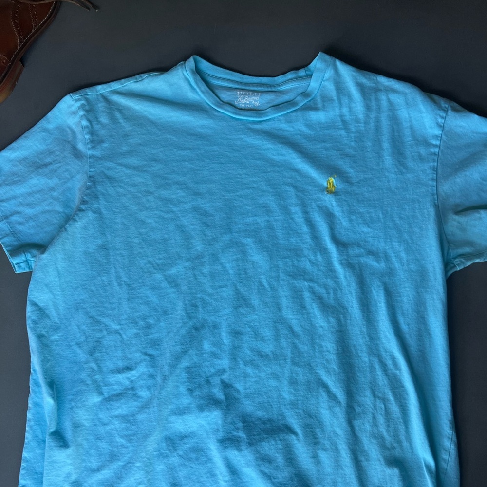 Polo cotton t-shirt. Size M